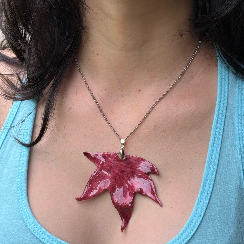 Burgundy Leaf Pendant Necklace Gold Tone Dark Red Nature Boho Statement